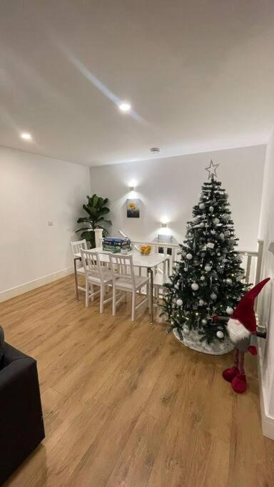 Apartment S-W-4 Лондон Екстериор снимка
